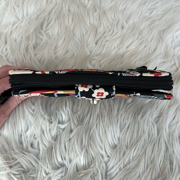 {Vera Bradley} Turnlock Wallet in Floral Print - Picture 13 of 13